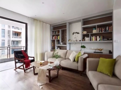 125㎡现代混搭风格装修效果图，餐厅吊灯上种绿植~